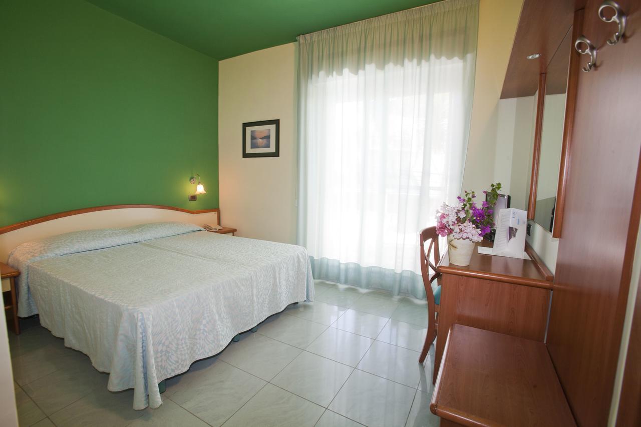 Hotel Gabbiano San Domino Extérieur photo