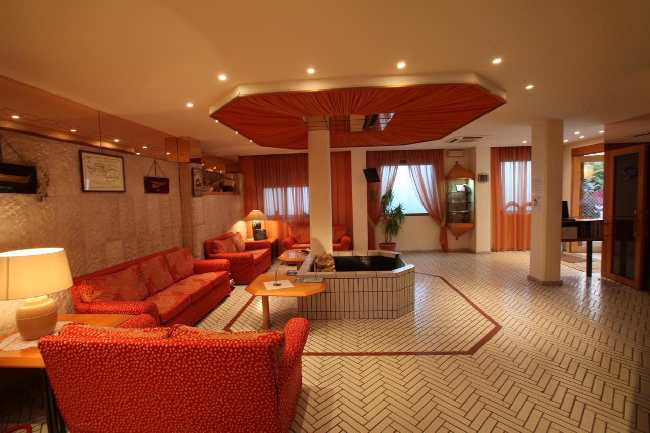 Hotel Gabbiano San Domino Extérieur photo