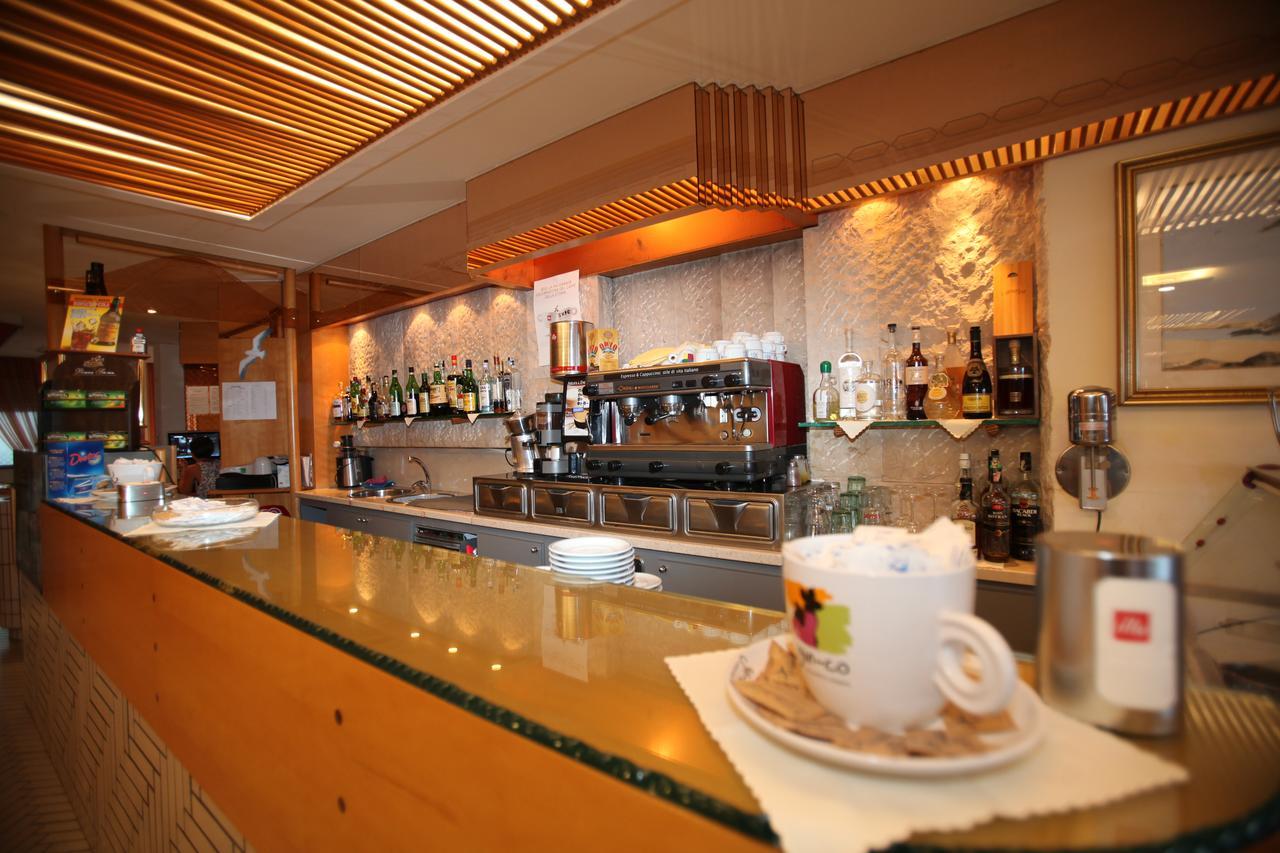 Hotel Gabbiano San Domino Extérieur photo